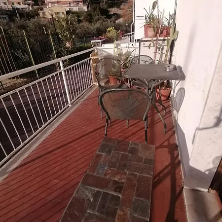 Con Terrazza Vista Panoramica Homestay szállás Alassio